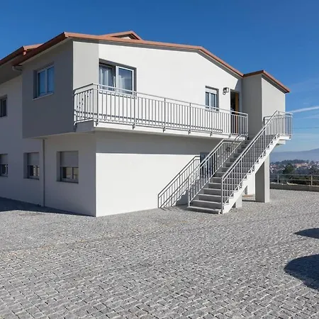 Apartment Alojamento Louloutte 3