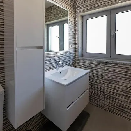 Apartamento Alojamento Louloutte 3 *